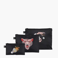 LOQI užsegamų krepšelių rinkinys „SNASK Tiger Black Recycled Zip Pockets“ LOQI užsegamų krepšelių rinkinys „SNASK Tiger Black Recycled Zip Pockets“