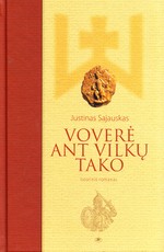 Voverė ant vilkų tako
