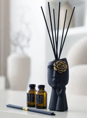 Namų kvapas– figūrėlė THE OAK FAM „Luxury“, su auksine gėlyte