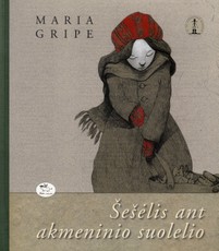 Šešėlis ant akmeninio suolelio