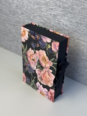 Knygos.lt PREMIUM dovanų dėžutė BIJŪNAI (vienai knygai)