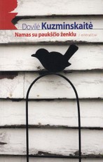 Namas su paukščio ženklu