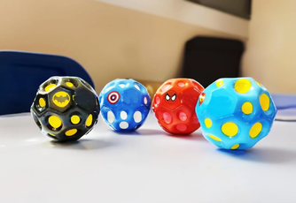 Aukštai šokinėjantis guminis kamuolys „Bouncy“